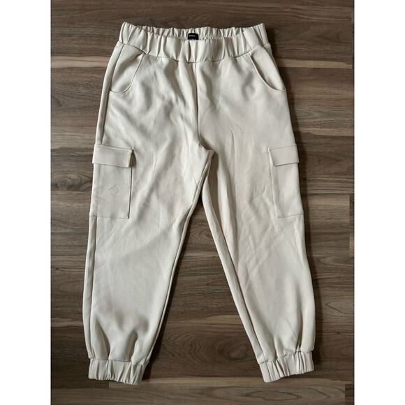 EXPRESS High Waisted Luxe Lounge Cargo Joggers Women's Size M Cream - Picture 1 of 8
